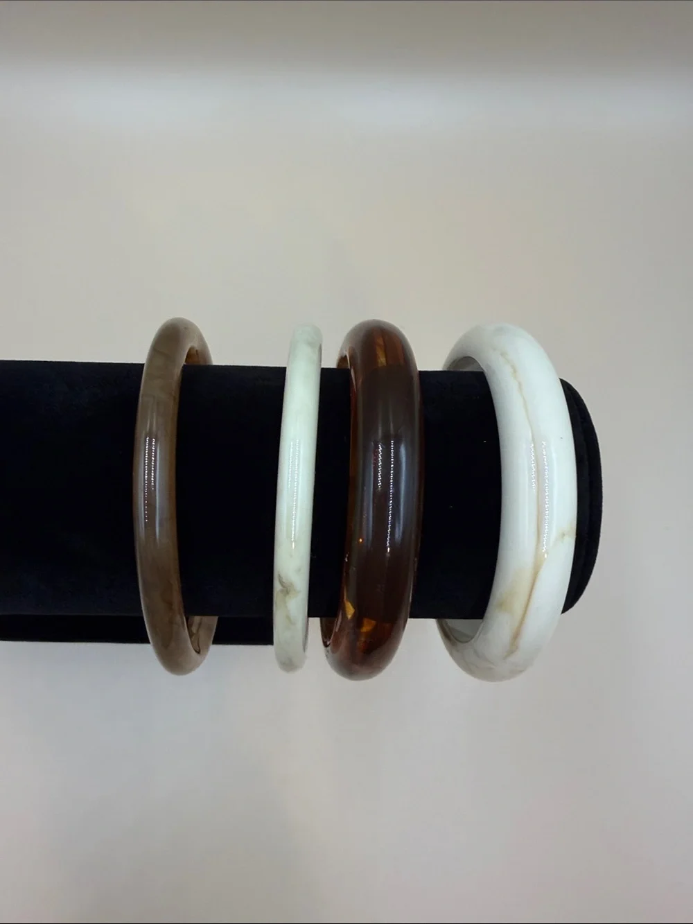 Set of 4 Resin Bangle Bracelets in White, Tortoiseshell & Taupe